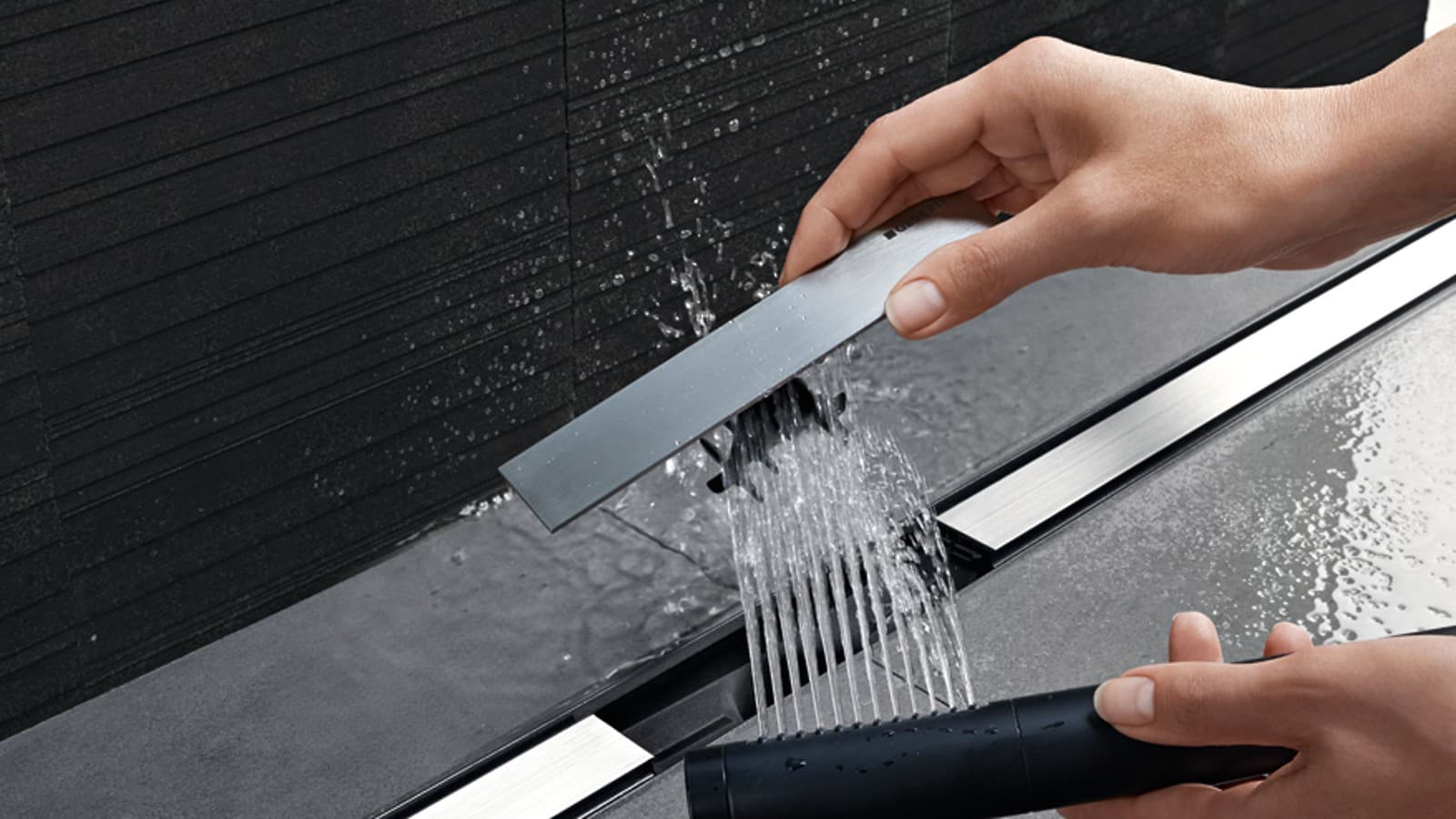 Jednostavno čišćenje Geberit CleanLine kanalice Jednostavno čišćenje Geberit CleanLine kanalice