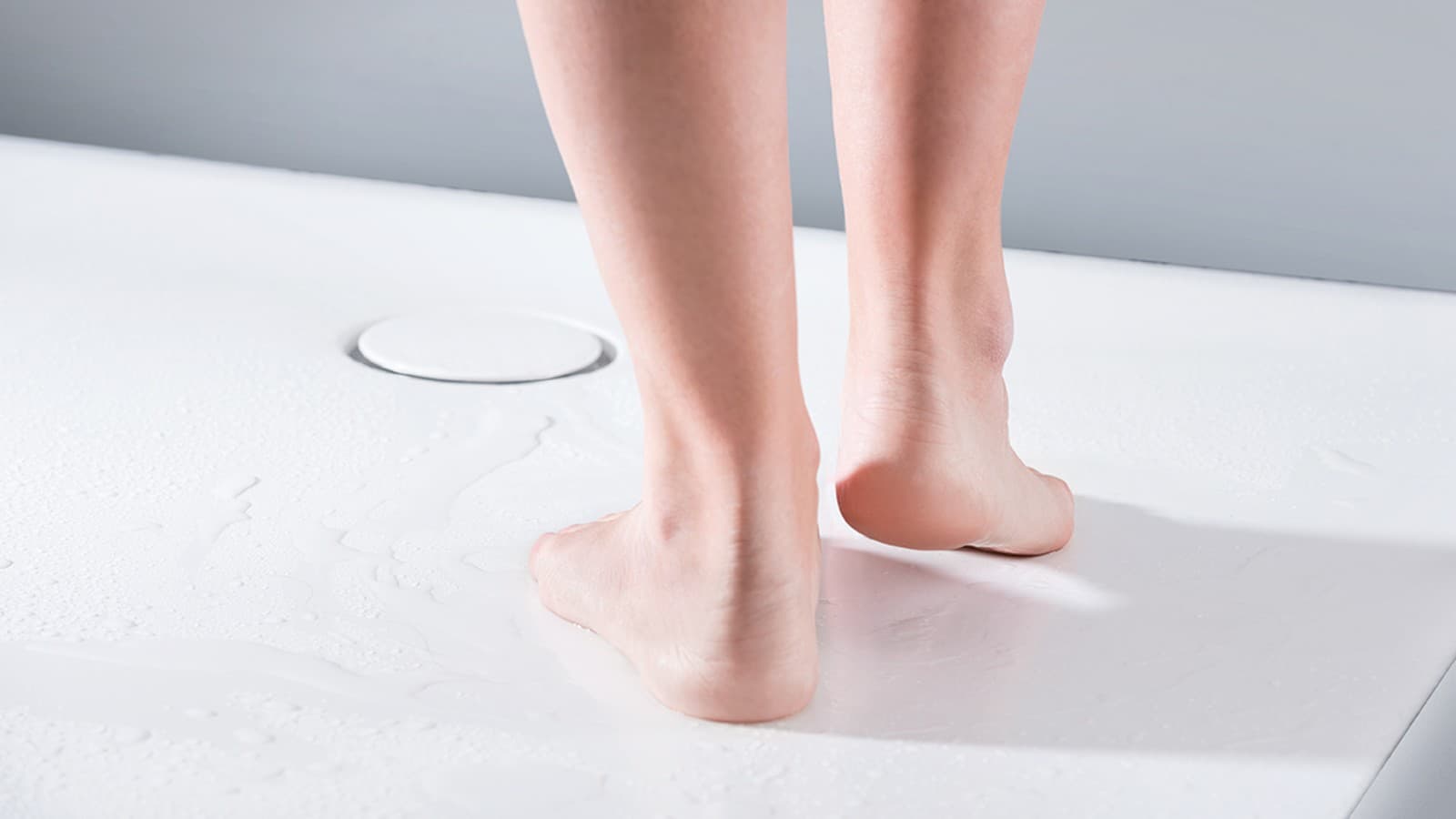 Prijatno topla površina za tuširanje Geberit Setaplano Prijatno topla površina za tuširanje Geberit Setaplano